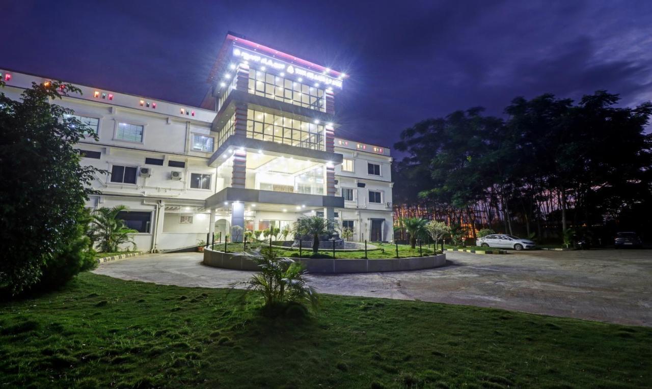 Grand Jp Inn Near 2 Km From Gundlupet Bus Stand Exteriér fotografie